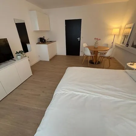 Great Location Airport Exhibition Center Downtown *